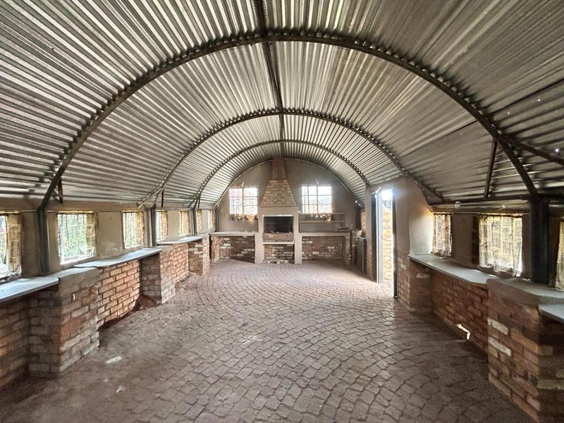 5 Bedroom Property for Sale in Selection Park Gauteng