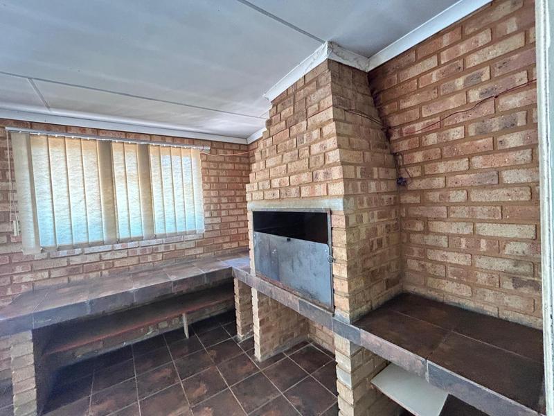 5 Bedroom Property for Sale in Selection Park Gauteng