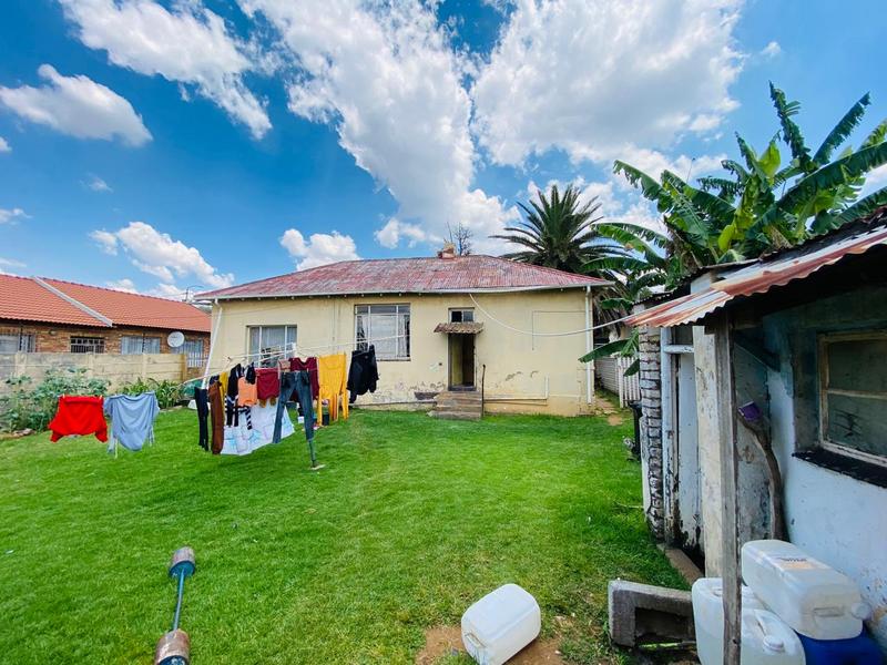 7 Bedroom Property for Sale in Springs Gauteng