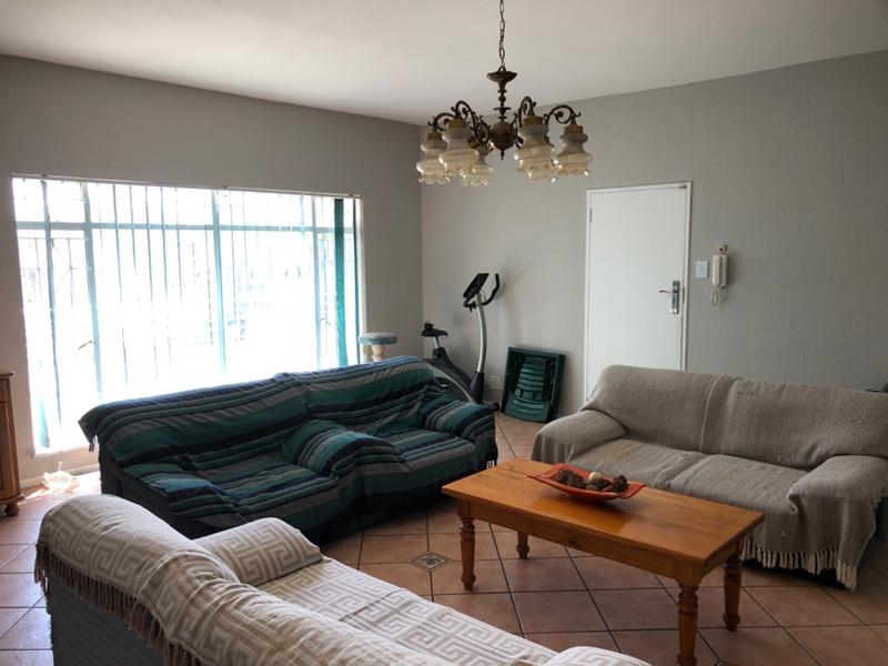 5 Bedroom Property for Sale in Glenvista Gauteng