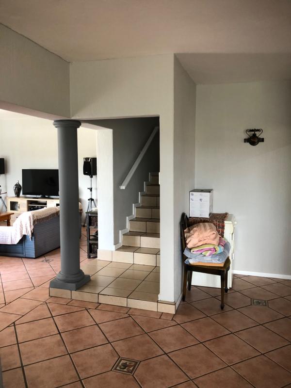 5 Bedroom Property for Sale in Glenvista Gauteng