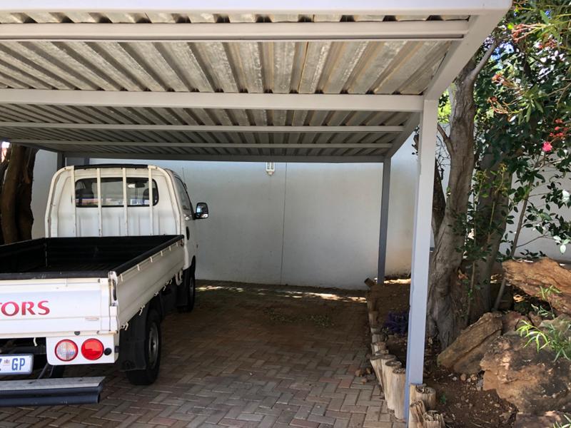 5 Bedroom Property for Sale in Glenvista Gauteng