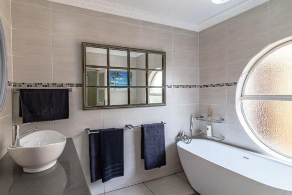 5 Bedroom Property for Sale in Glenvista Gauteng