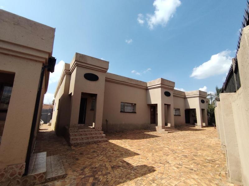 8 Bedroom Property for Sale in Lenasia South Gauteng