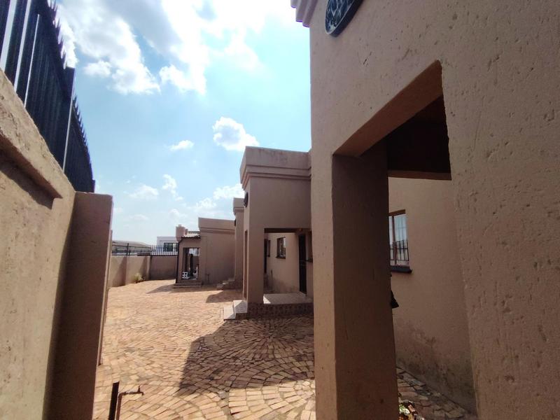 8 Bedroom Property for Sale in Lenasia South Gauteng