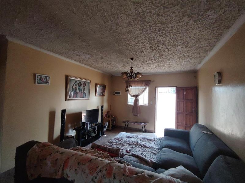 8 Bedroom Property for Sale in Lenasia South Gauteng