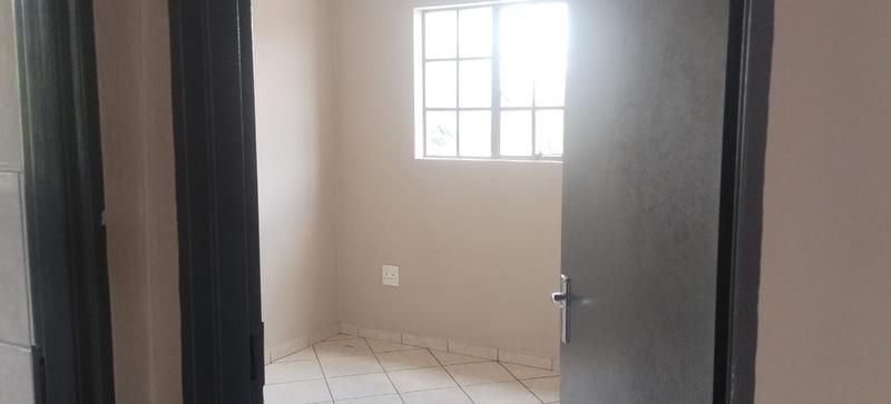 2 Bedroom Property for Sale in Jabulani Gauteng