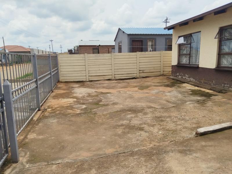 3 Bedroom Property for Sale in Daveyton Gauteng
