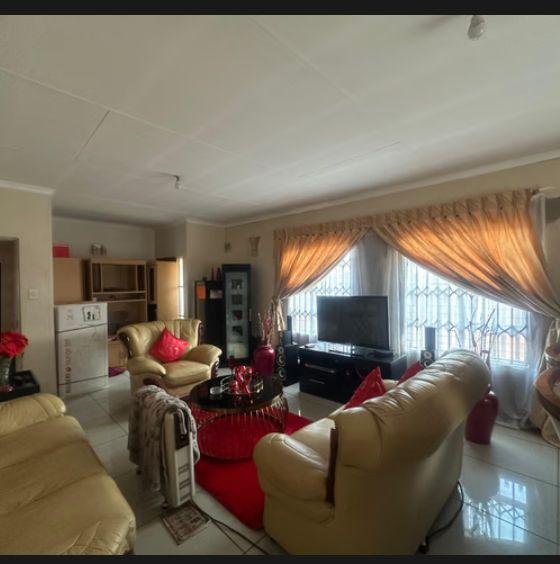 2 Bedroom Property for Sale in Tsakane Gauteng