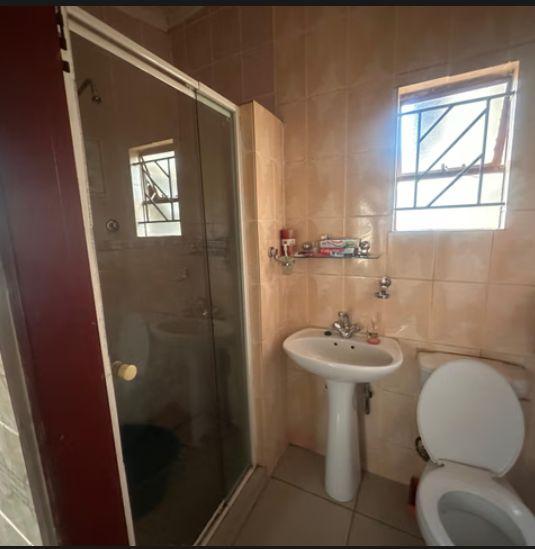 2 Bedroom Property for Sale in Tsakane Gauteng
