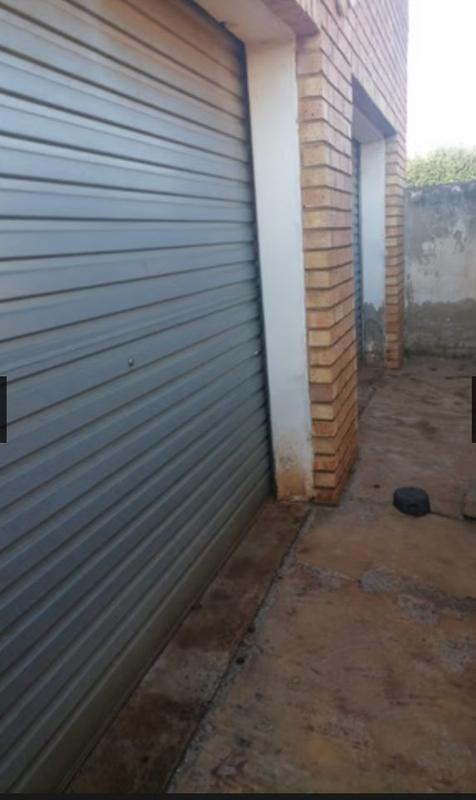 2 Bedroom Property for Sale in Tsakane Gauteng