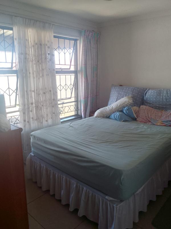 2 Bedroom Property for Sale in Tsakane Gauteng