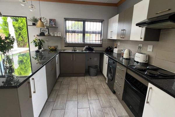 3 Bedroom Property for Sale in Thatchfield Gauteng