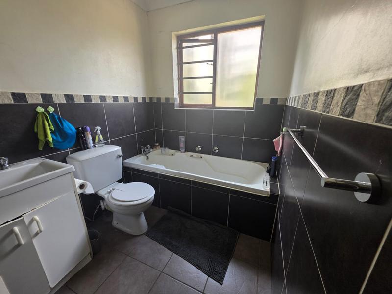 To Let 2 Bedroom Property for Rent in Sunninghill Gauteng