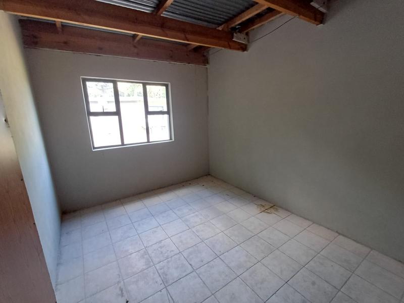 5 Bedroom Property for Sale in Unitas Park Gauteng