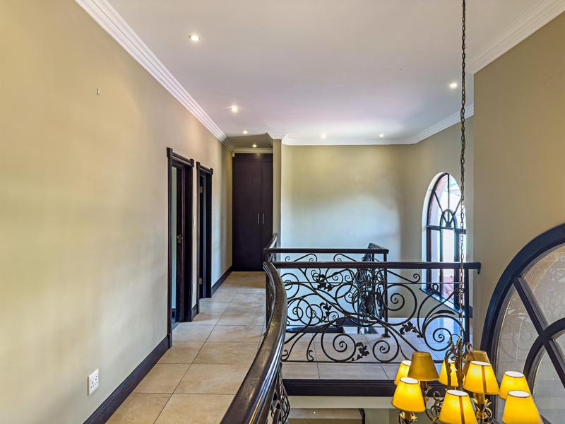 5 Bedroom Property for Sale in The Wilds Gauteng