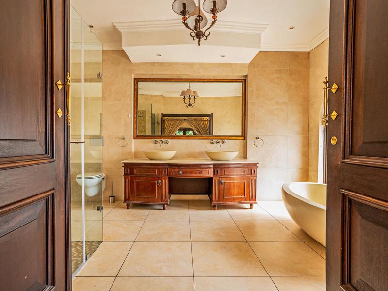 5 Bedroom Property for Sale in The Wilds Gauteng