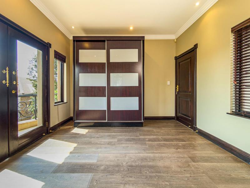 5 Bedroom Property for Sale in The Wilds Gauteng