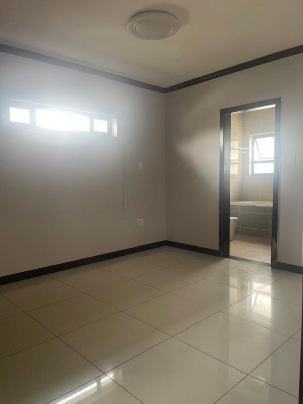 To Let 1 Bedroom Property for Rent in Fourways Gauteng