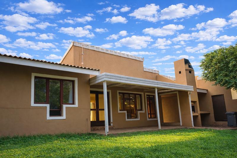 To Let 2 Bedroom Property for Rent in Waterkloof Ridge Gauteng