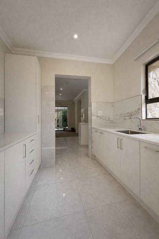 To Let 2 Bedroom Property for Rent in Waterkloof Ridge Gauteng