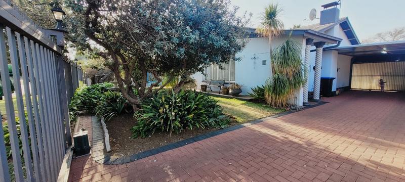 3 Bedroom Property for Sale in Vanderbijlpark CW 4 Gauteng