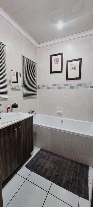 3 Bedroom Property for Sale in Vanderbijlpark CW 4 Gauteng