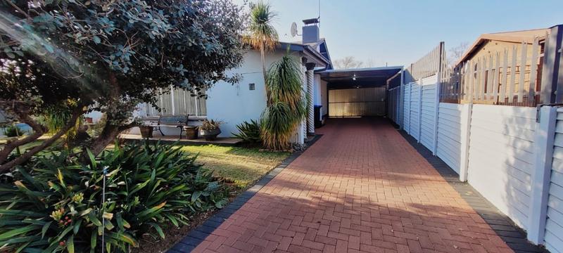 3 Bedroom Property for Sale in Vanderbijlpark CW 4 Gauteng