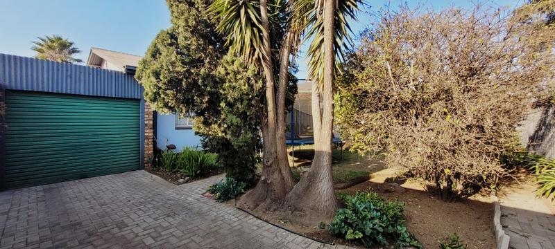3 Bedroom Property for Sale in Vanderbijlpark CW 4 Gauteng