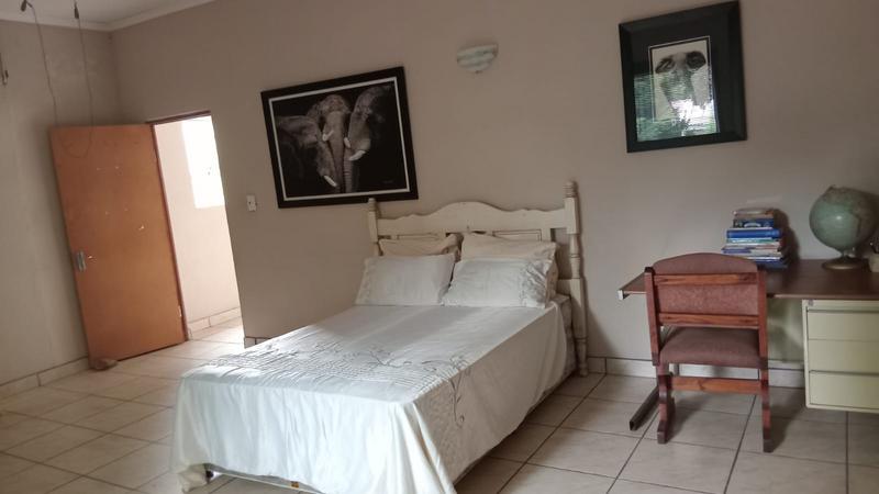 11 Bedroom Property for Sale in Glen Donald A H Gauteng