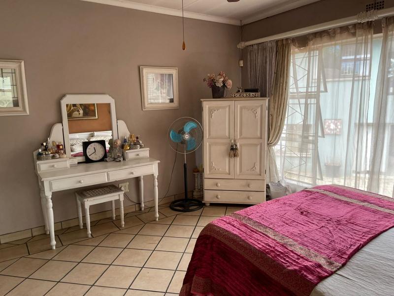 11 Bedroom Property for Sale in Glen Donald A H Gauteng