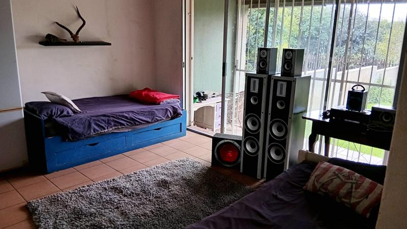 11 Bedroom Property for Sale in Glen Donald A H Gauteng