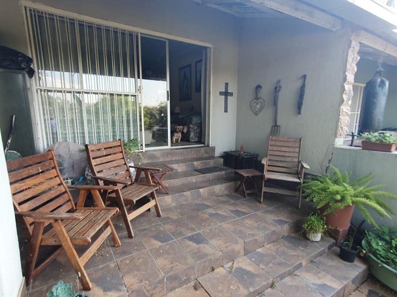 11 Bedroom Property for Sale in Glen Donald A H Gauteng