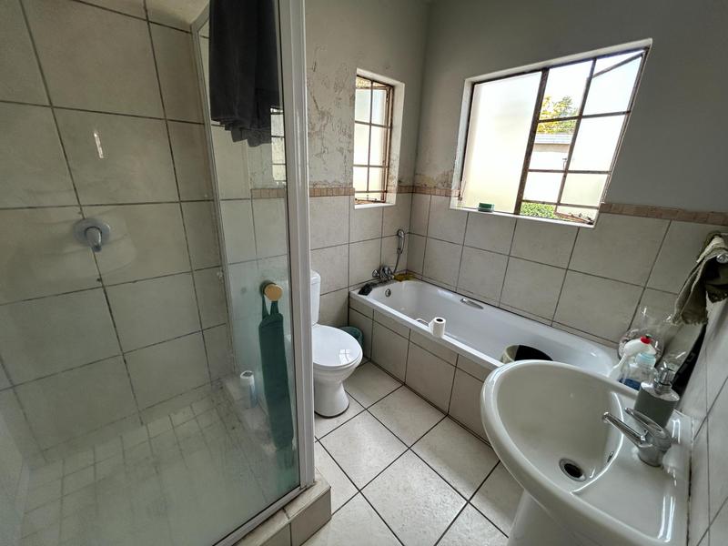2 Bedroom Property for Sale in Summerfields Estate Gauteng