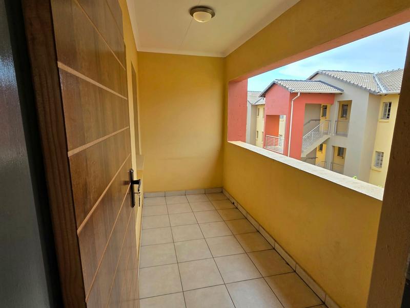 2 Bedroom Property for Sale in Monavoni Gauteng