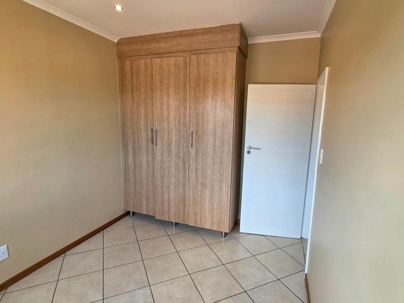 2 Bedroom Property for Sale in Monavoni Gauteng