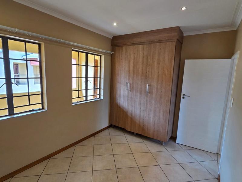 2 Bedroom Property for Sale in Monavoni Gauteng