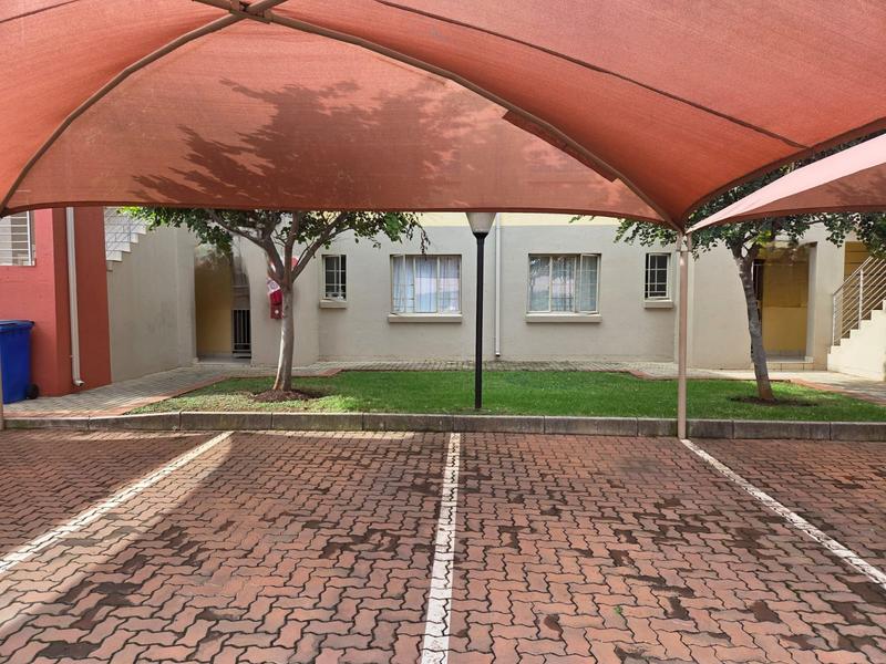 2 Bedroom Property for Sale in Monavoni Gauteng
