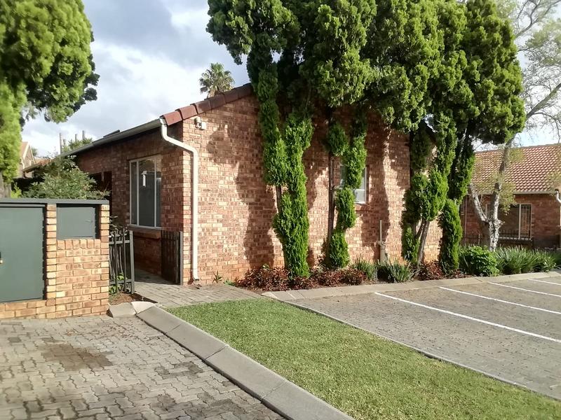 2 Bedroom Property for Sale in Allens Nek Gauteng