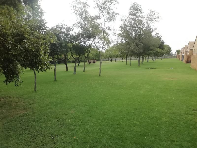 2 Bedroom Property for Sale in Allens Nek Gauteng