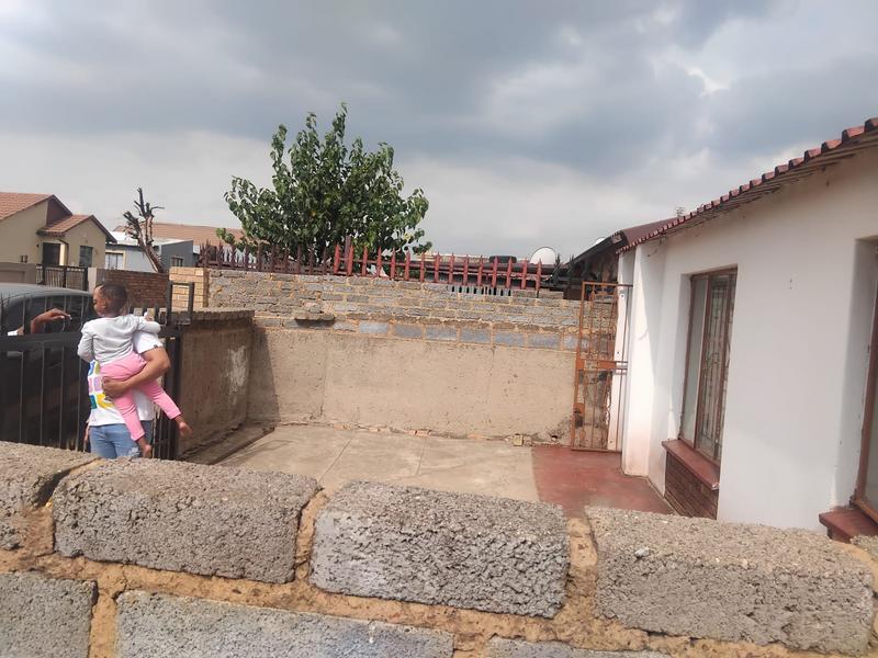 2 Bedroom Property for Sale in Tsakane Gauteng