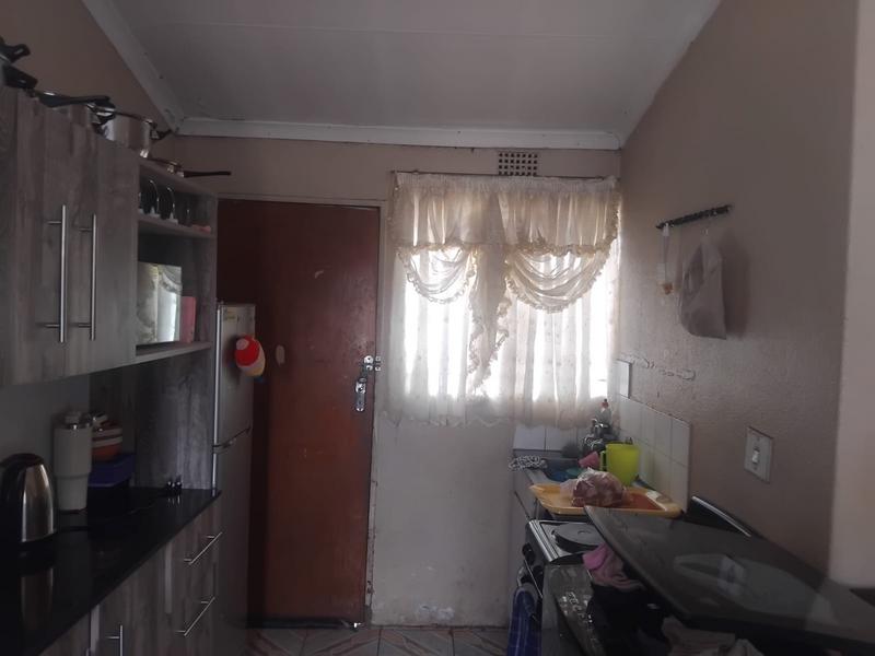 2 Bedroom Property for Sale in Tsakane Gauteng