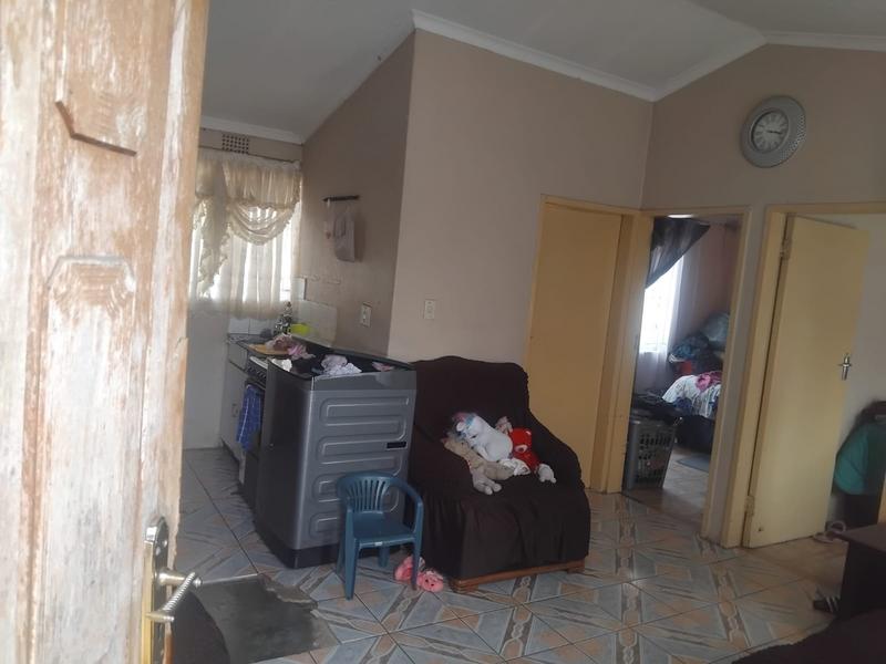 2 Bedroom Property for Sale in Tsakane Gauteng