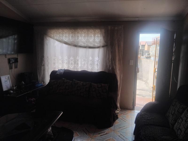 2 Bedroom Property for Sale in Tsakane Gauteng