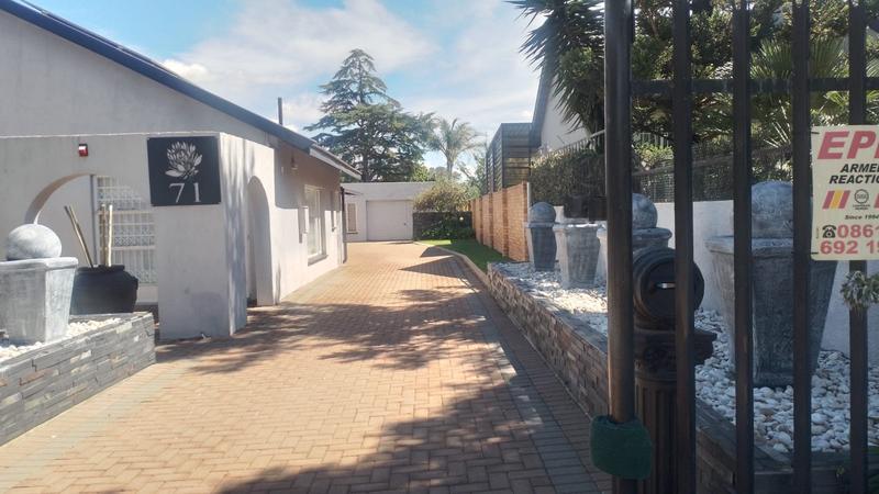 5 Bedroom Property for Sale in Greenhills Gauteng