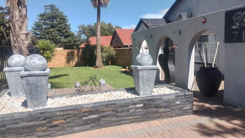 5 Bedroom Property for Sale in Greenhills Gauteng