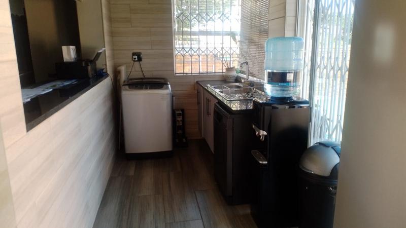 5 Bedroom Property for Sale in Greenhills Gauteng