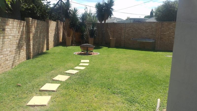 5 Bedroom Property for Sale in Greenhills Gauteng