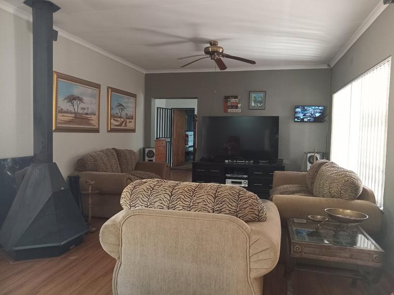 3 Bedroom Property for Sale in Helikonpark Gauteng