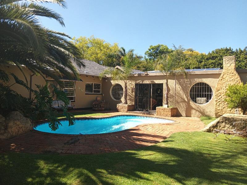 3 Bedroom Property for Sale in Helikonpark Gauteng
